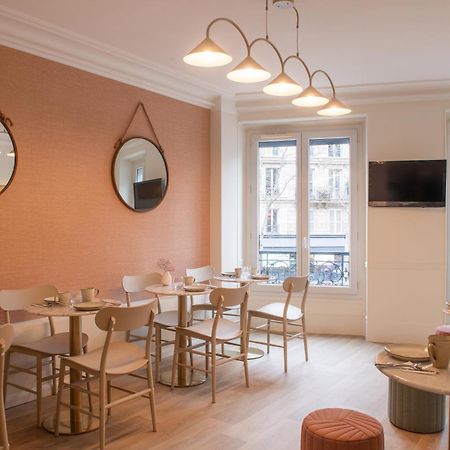 Hotel Avama Prony Paris Exterior photo