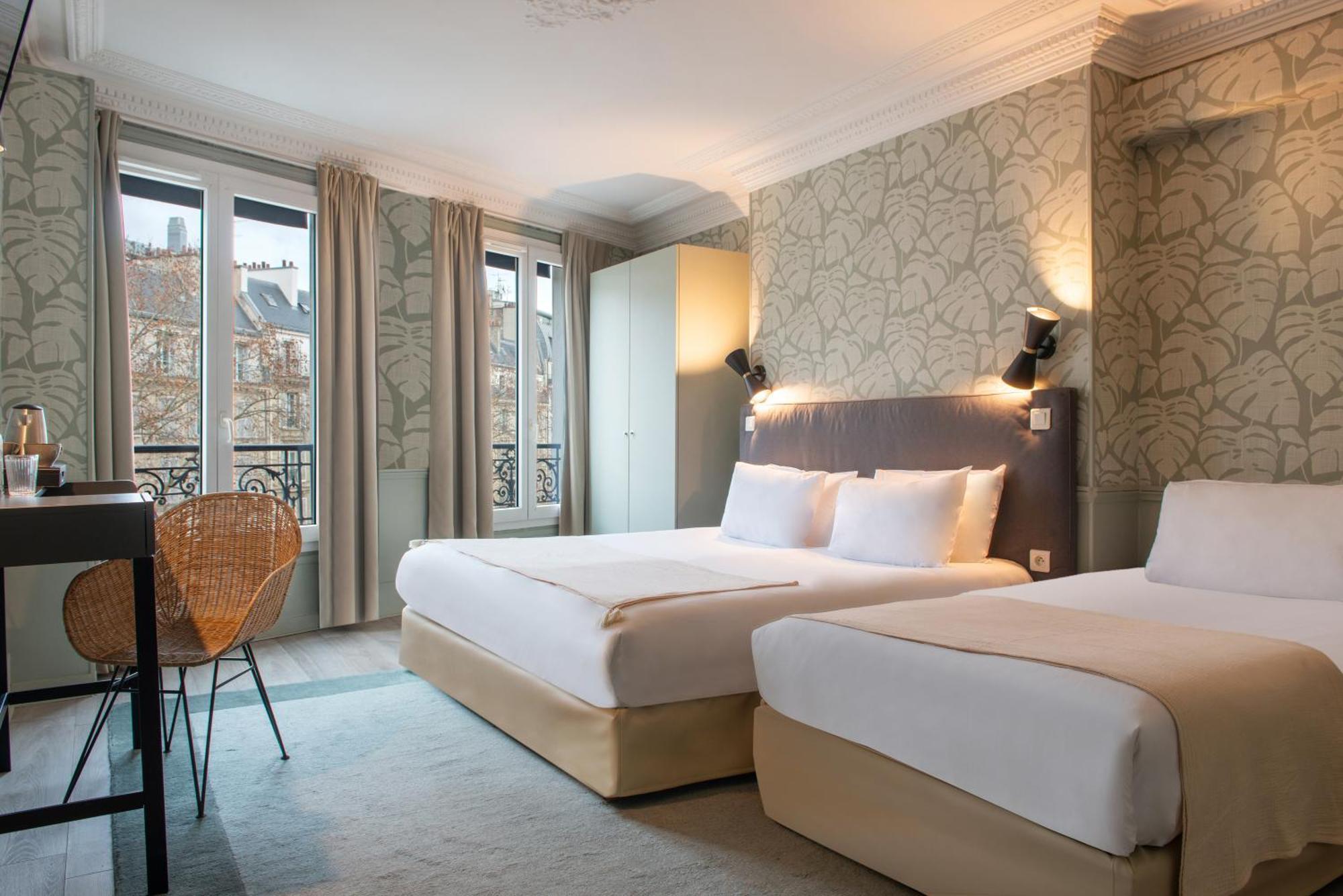 Hotel Avama Prony Paris Exterior photo
