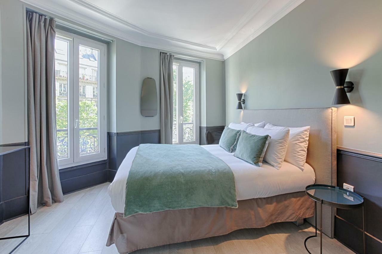 Hotel Avama Prony Paris Exterior photo